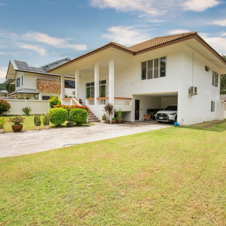 Villa in a quiet and peaceful area