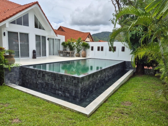 Newly Renovated 3-Bedroom Villa with Private Pool in Hillside Village, Bophut