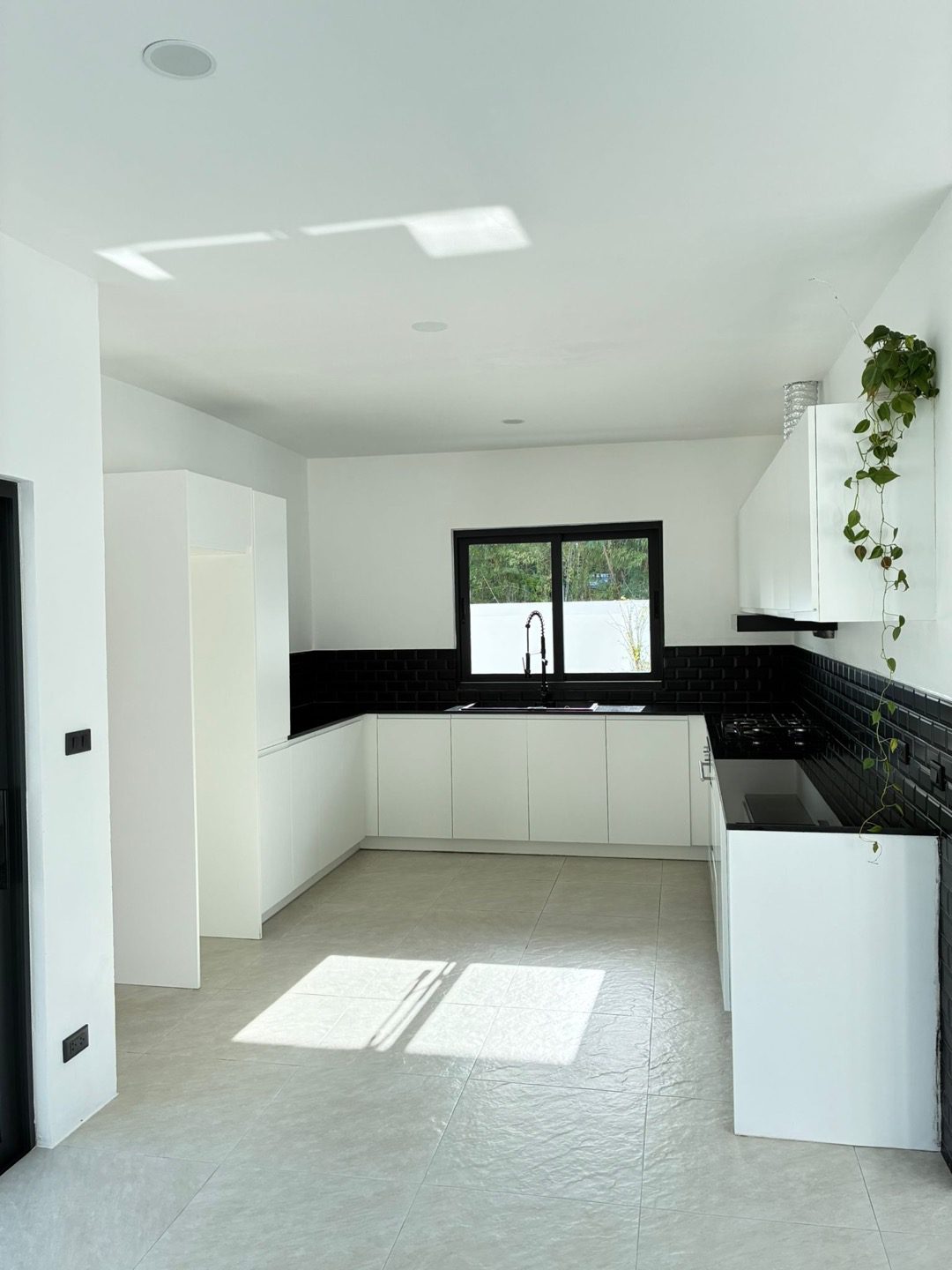 WhatsApp Image 2568-10-20 at 13.35.04 (2)