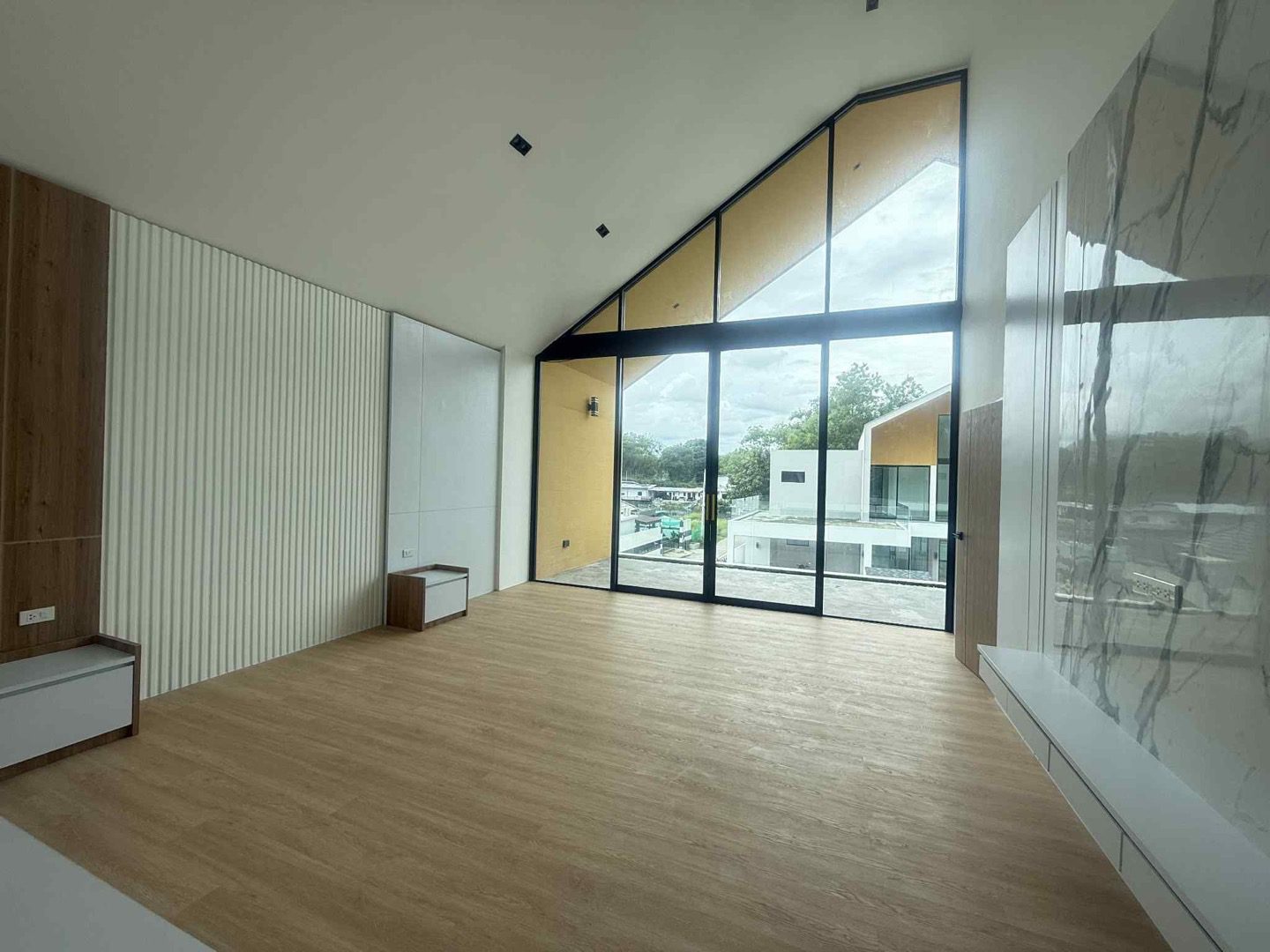 WhatsApp Image 2568-10-30 at 18.04.57