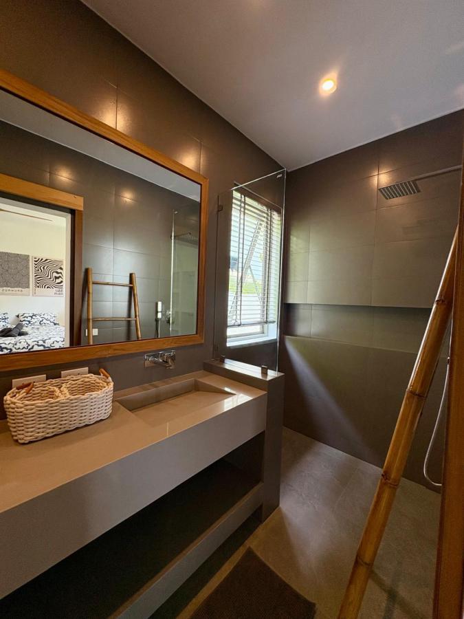 Bathroom2
