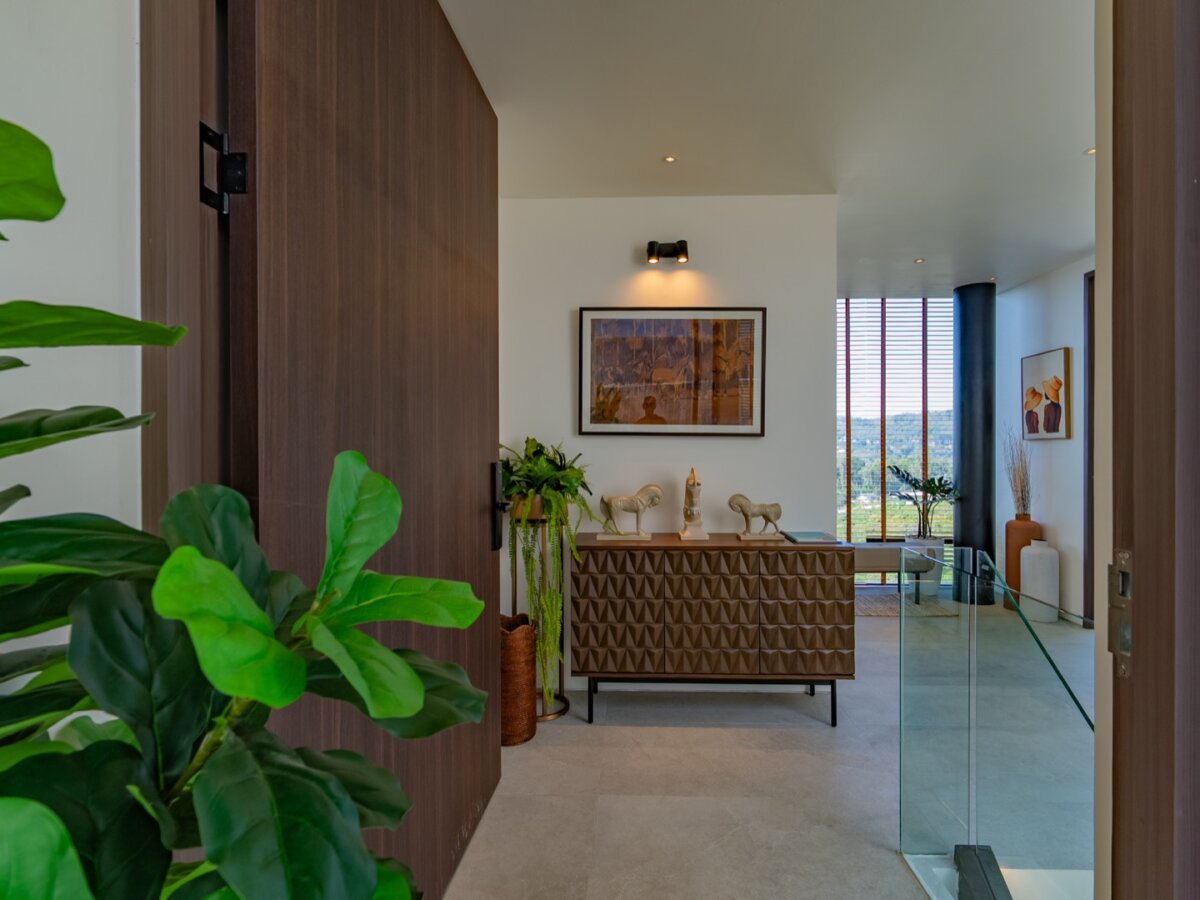 CONTEMPORARY SEA VIEW RESIDENCE IN BANG TAO