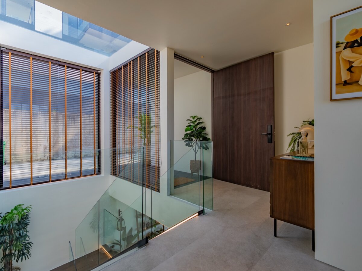 CONTEMPORARY SEA VIEW RESIDENCE IN BANG TAO