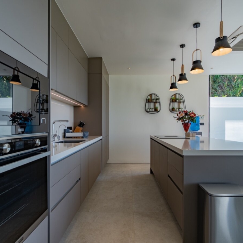 CONTEMPORARY SEA VIEW RESIDENCE IN BANG TAO