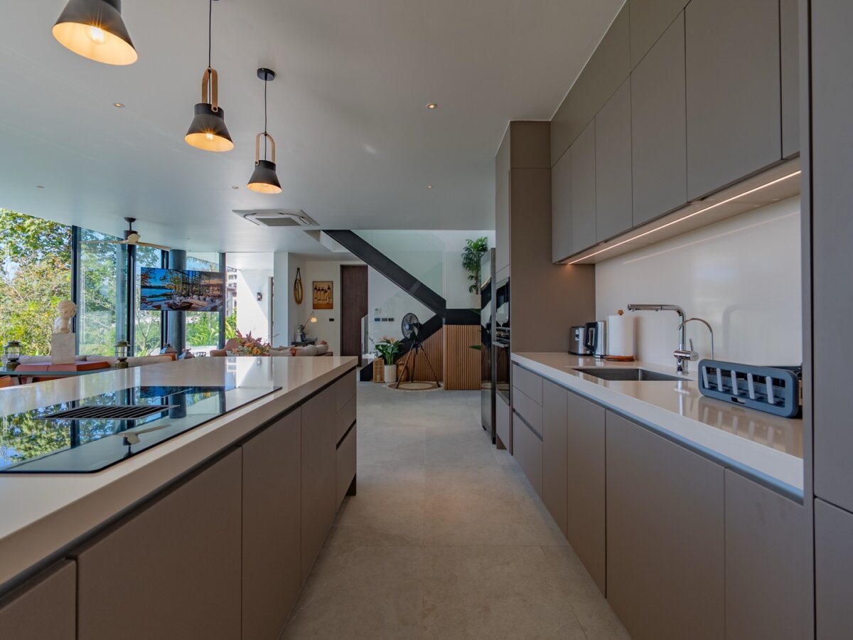 CONTEMPORARY SEA VIEW RESIDENCE IN BANG TAO