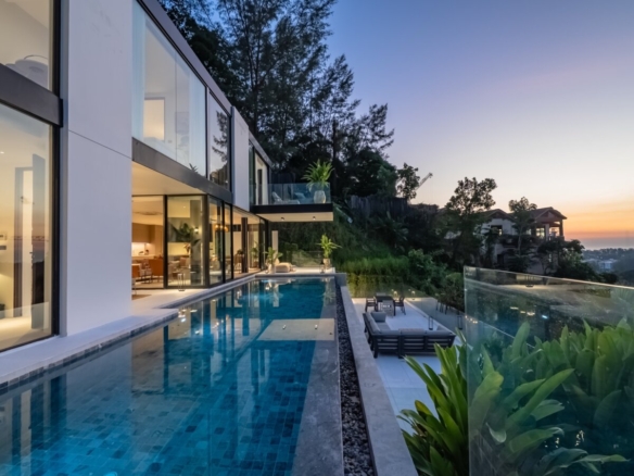 CONTEMPORARY SEA VIEW RESIDENCE IN BANG TAO