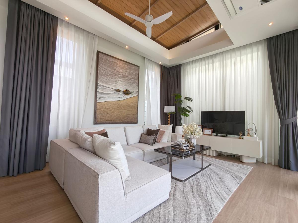 Living(3) Tropical Pool Villas near Nai Yang Beach
