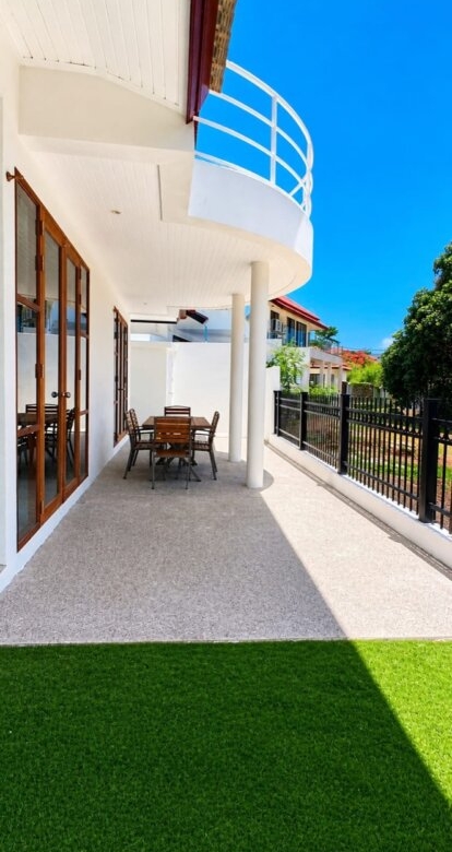 New 4-Bed Pool Villa with Private Beach Access – Tongson Bay