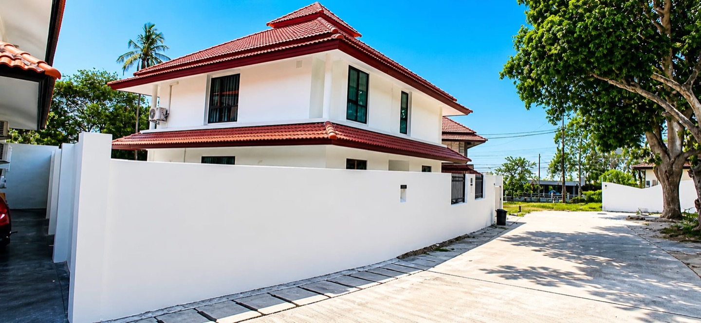 WhatsApp Image 2026-05-07 at 16.58.25 (2) New 4-Bed Pool Villa with Private Beach Access – Tongson Bay