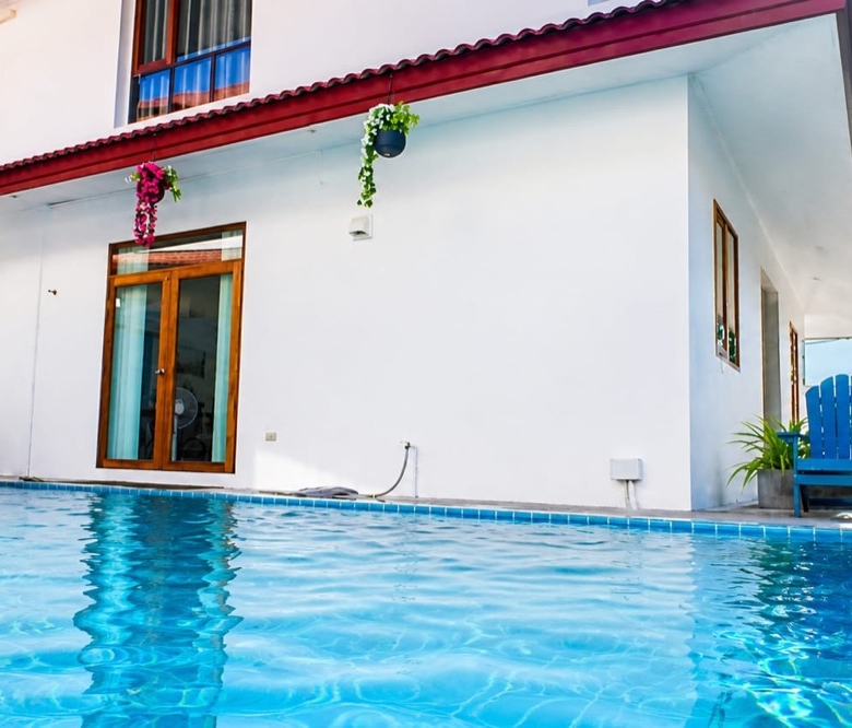 New 4-Bed Pool Villa with Private Beach Access – Tongson Bay