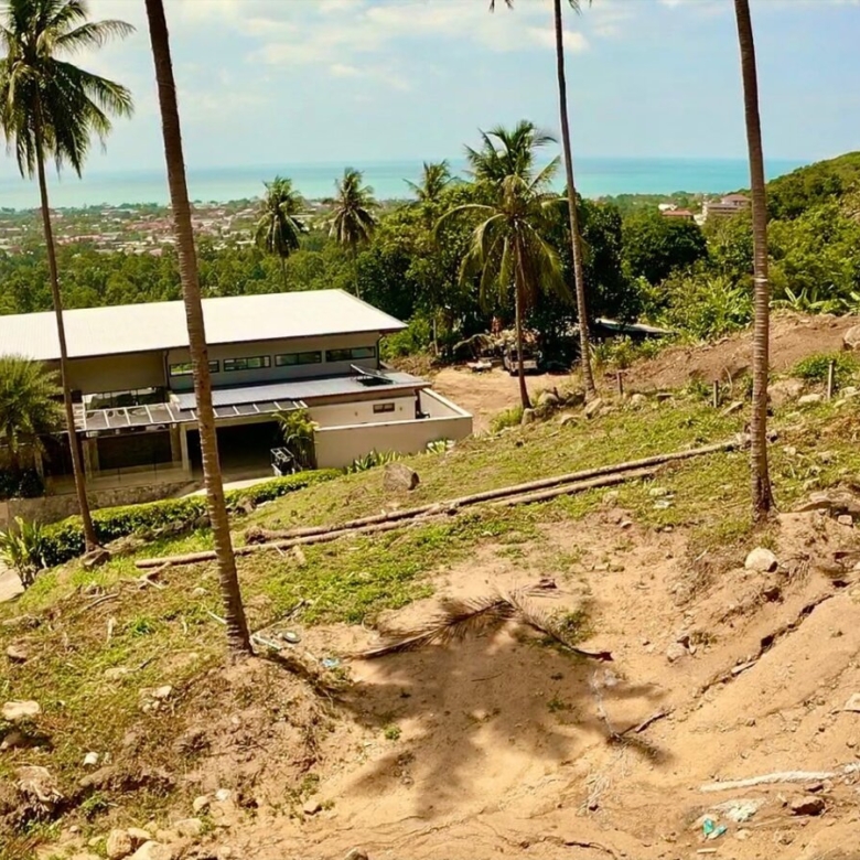 PRIME SEA VIEW LAND WITH STUNNING VILLA CONCEPT.
