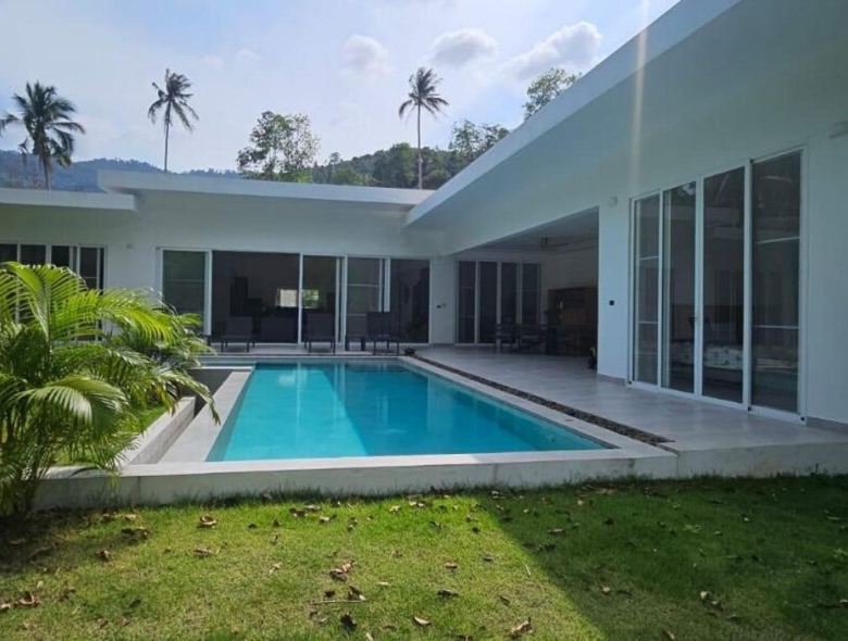 🌴 Beautiful 4-Bedroom Pool Villa in Lamai