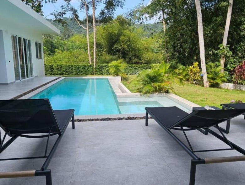 🌴 Beautiful 4-Bedroom Pool Villa in Lamai