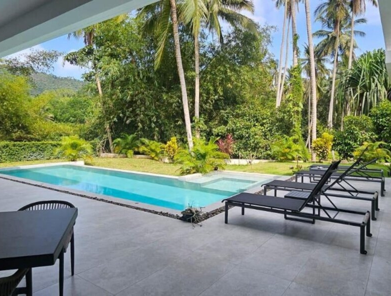🌴 Beautiful 4-Bedroom Pool Villa in Lamai