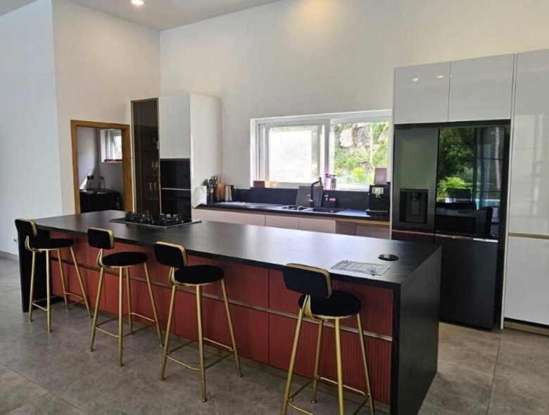 🌴 Beautiful 4-Bedroom Pool Villa in Lamai