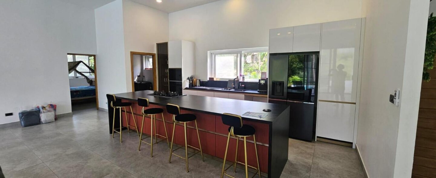 🌴 Beautiful 4-Bedroom Pool Villa in Lamai