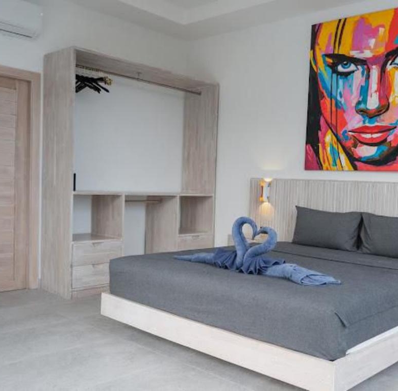Modern 4-bedroom pool villa sea view