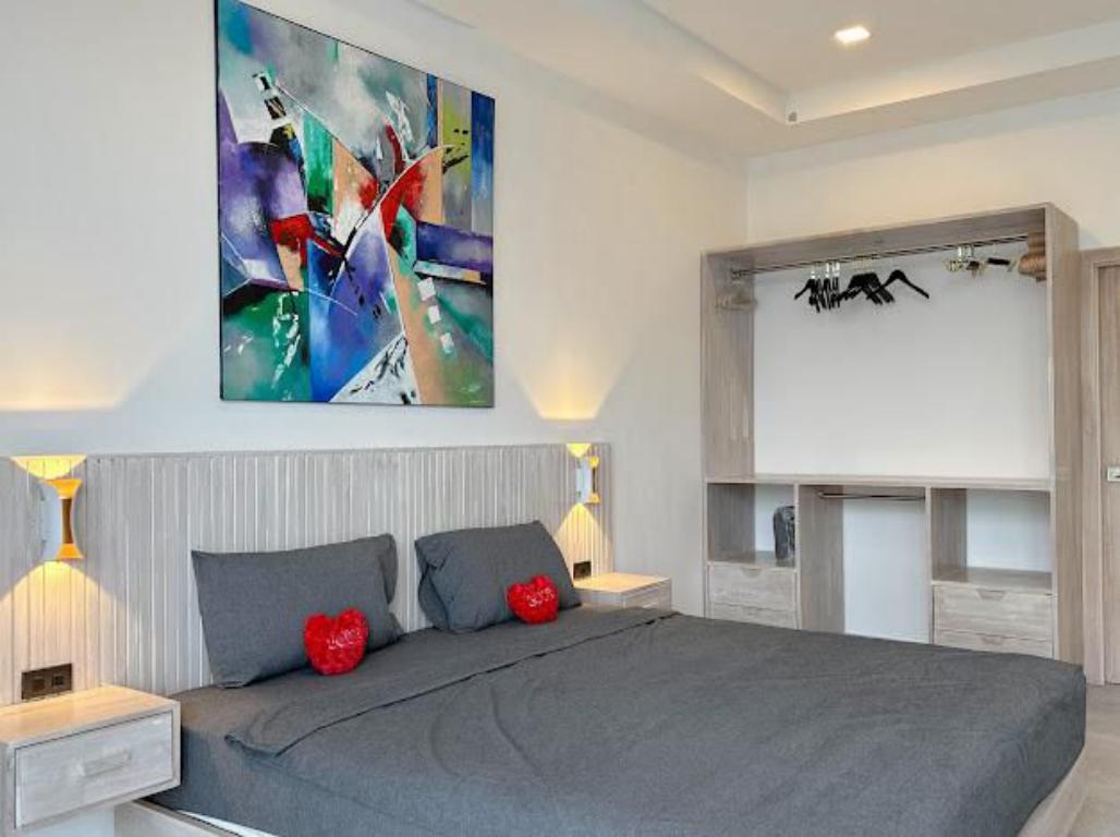 Modern 4-bedroom pool villa sea view