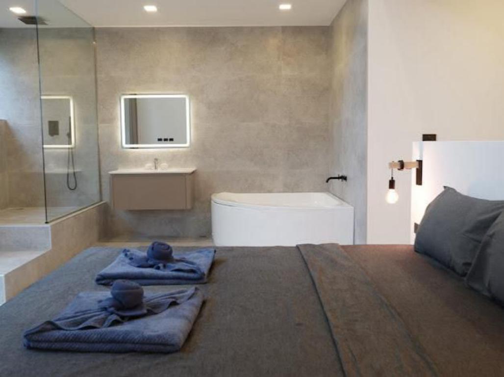 mini_WhatsApp Image 2026-05-26 at 12.55.03 Stunning 5 bedrooms pool villa sea view