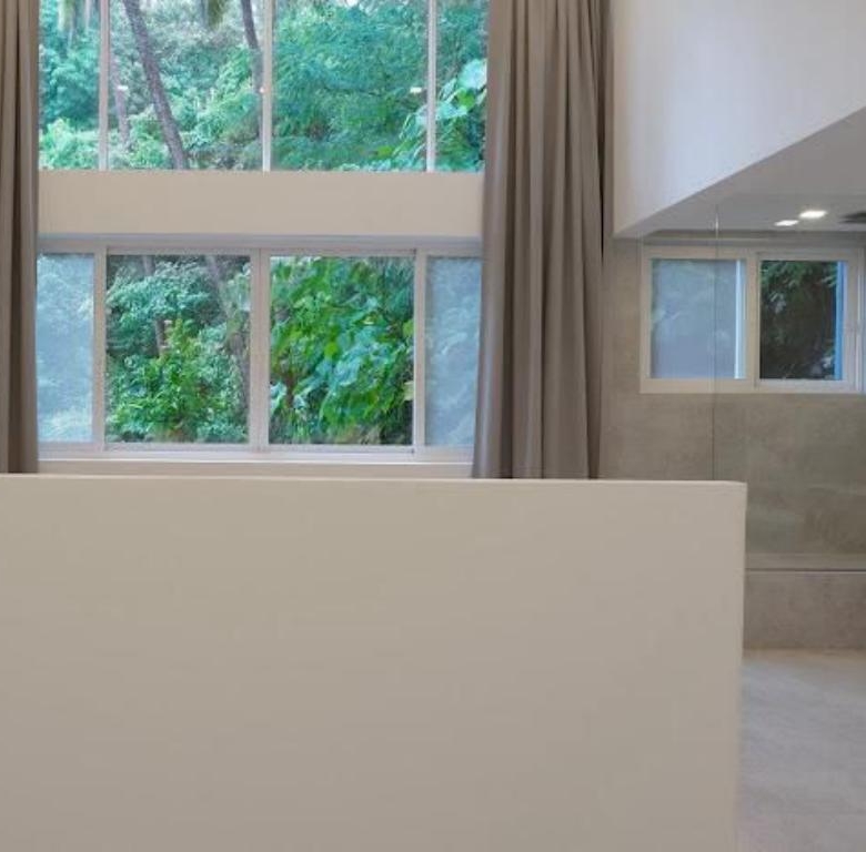 Stunning 5 bedrooms pool villa sea view