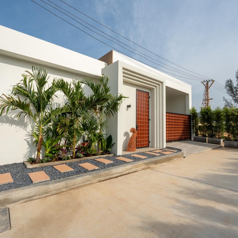 Tropical Pool Villas near Nai Yang Beach