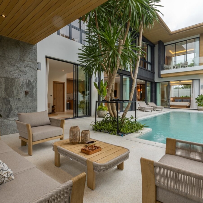 Luxury Private Pool Villas in Chalong Bay