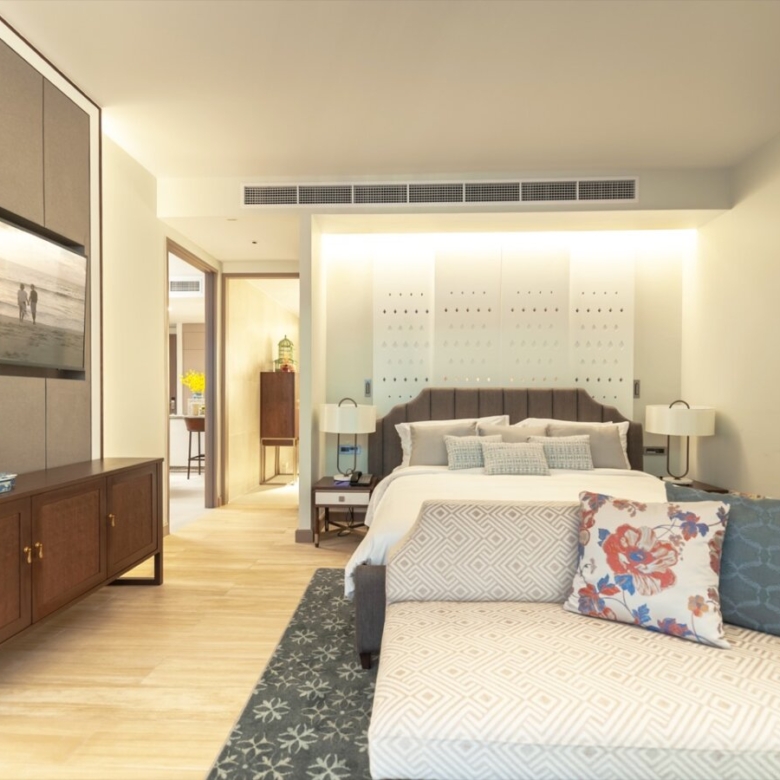 Unrivalled Seaview Condominiums