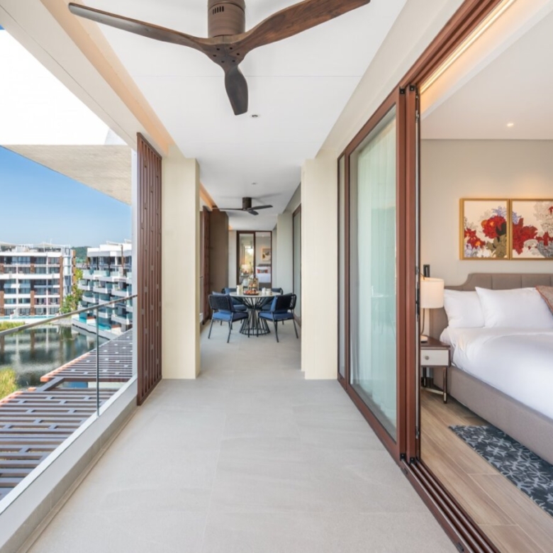 Unrivalled Seaview Condominiums