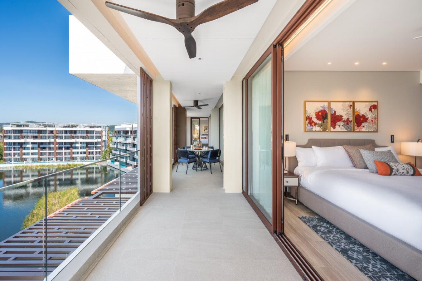 Unrivalled Seaview Condominiums