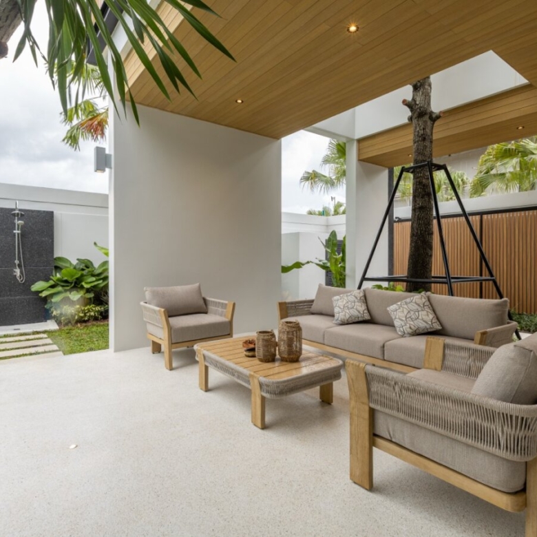 Luxury Private Pool Villas in Chalong Bay