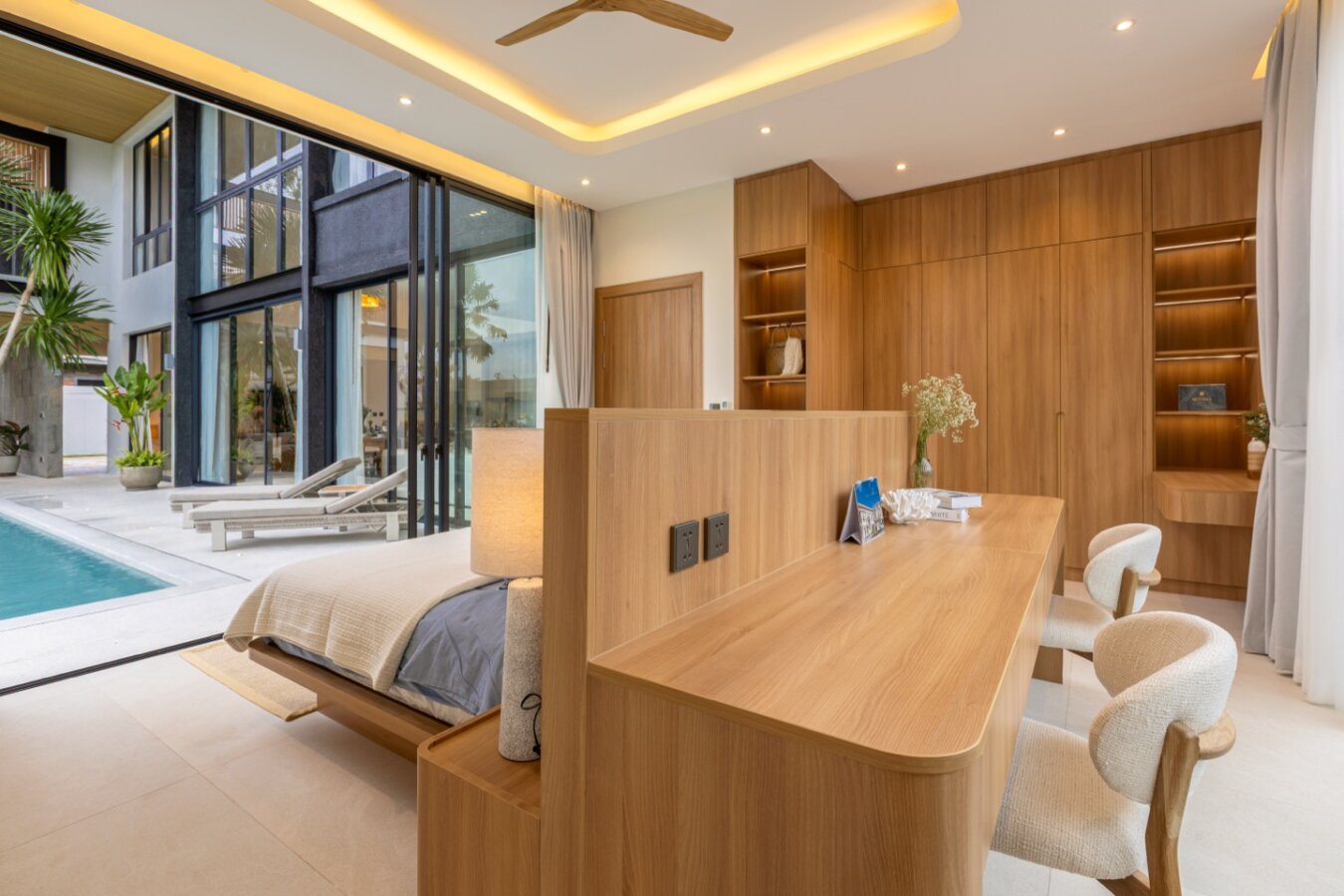 Luxury Private Pool Villas in Chalong Bay