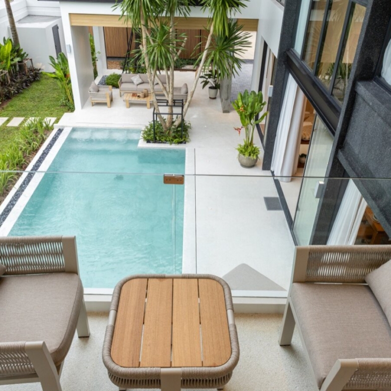 Luxury Private Pool Villas in Chalong Bay