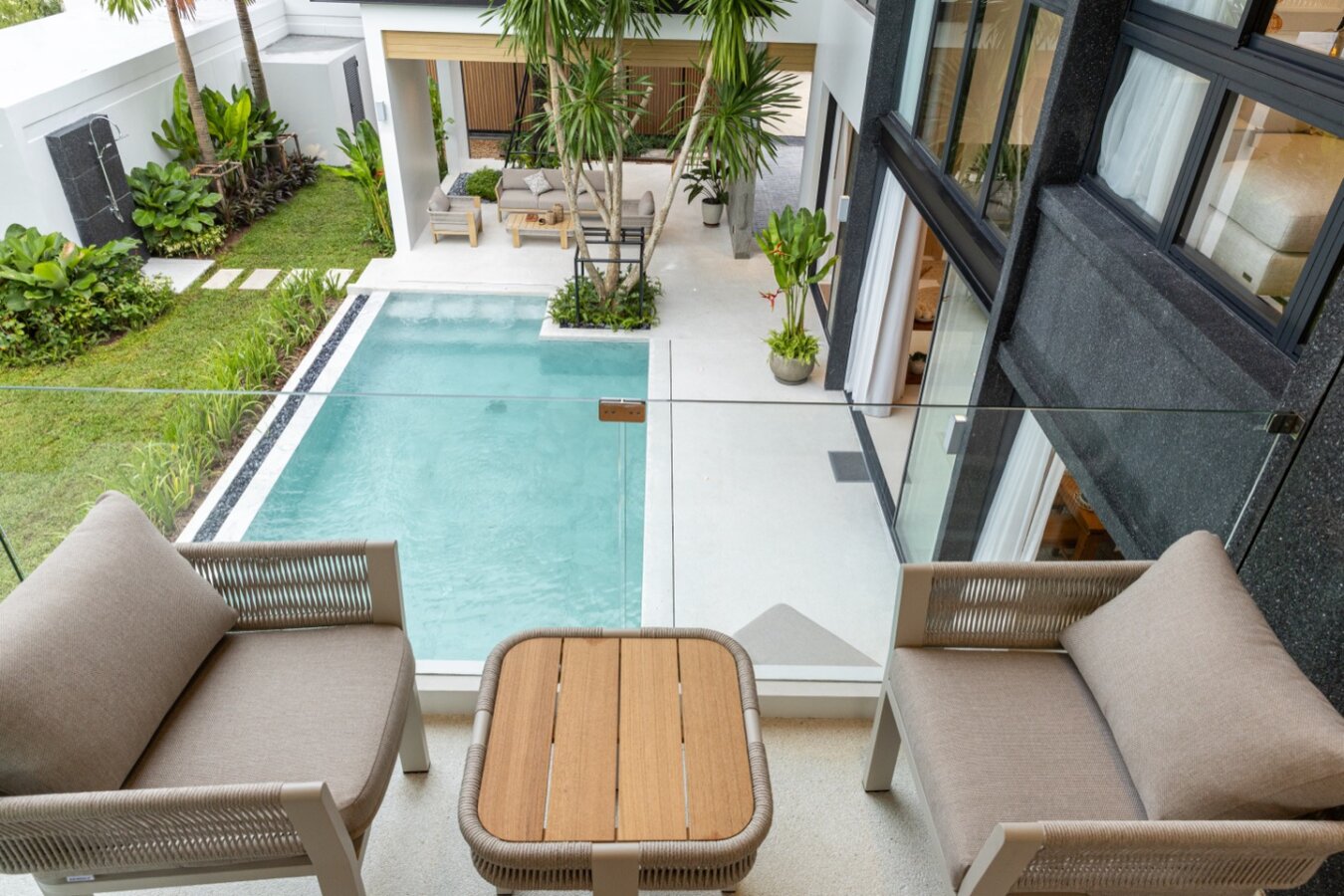 Luxury Private Pool Villas in Chalong Bay