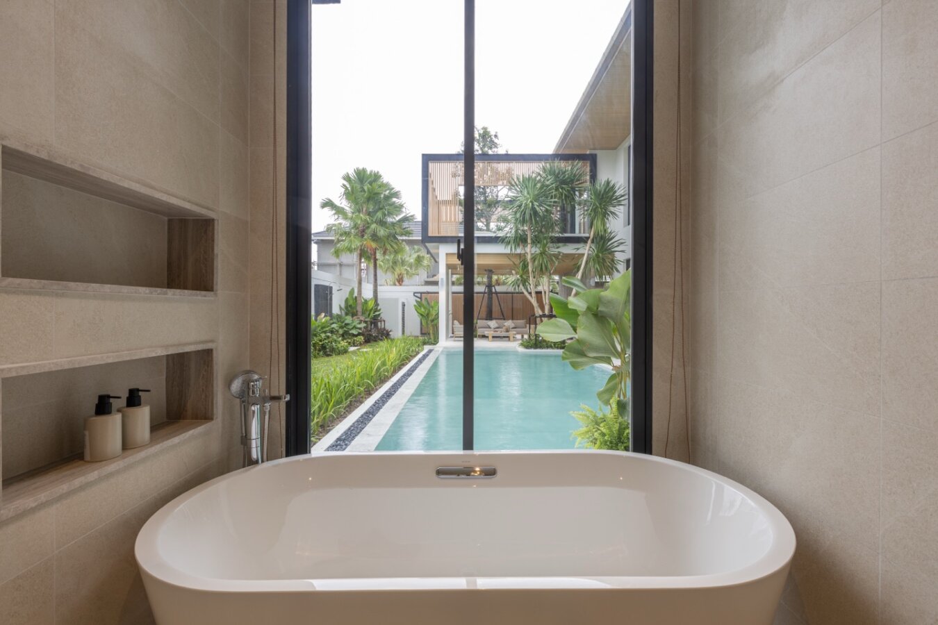 Luxury Private Pool Villas in Chalong Bay