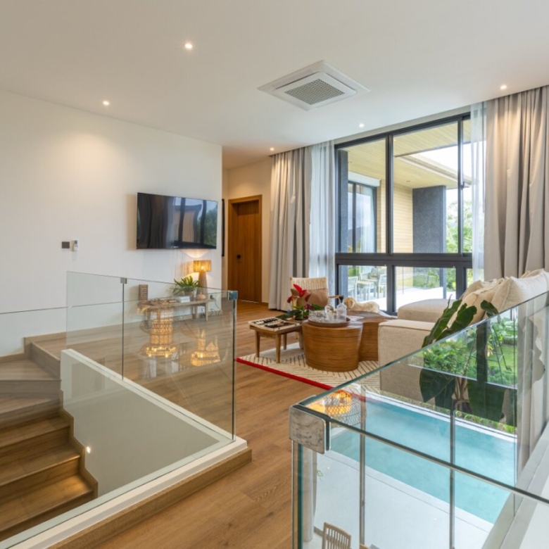 Luxury Private Pool Villas in Chalong Bay