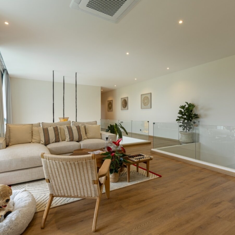 Luxury Private Pool Villas in Chalong Bay