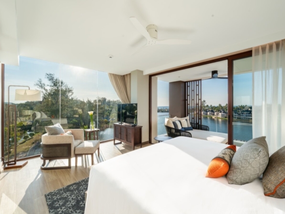 Unrivalled Seaview Condominiums