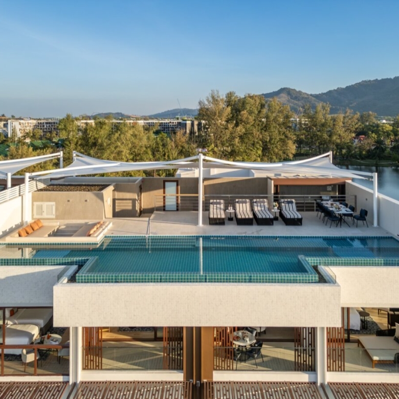 Unrivalled Seaview Condominiums