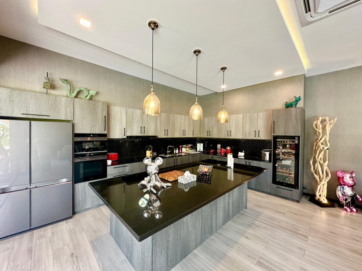 Luxury 4-Bedroom Pool Villa in the Heart of Rawai