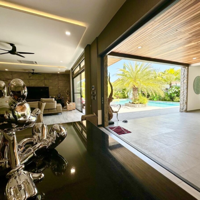 Luxury 4-Bedroom Pool Villa in the Heart of Rawai