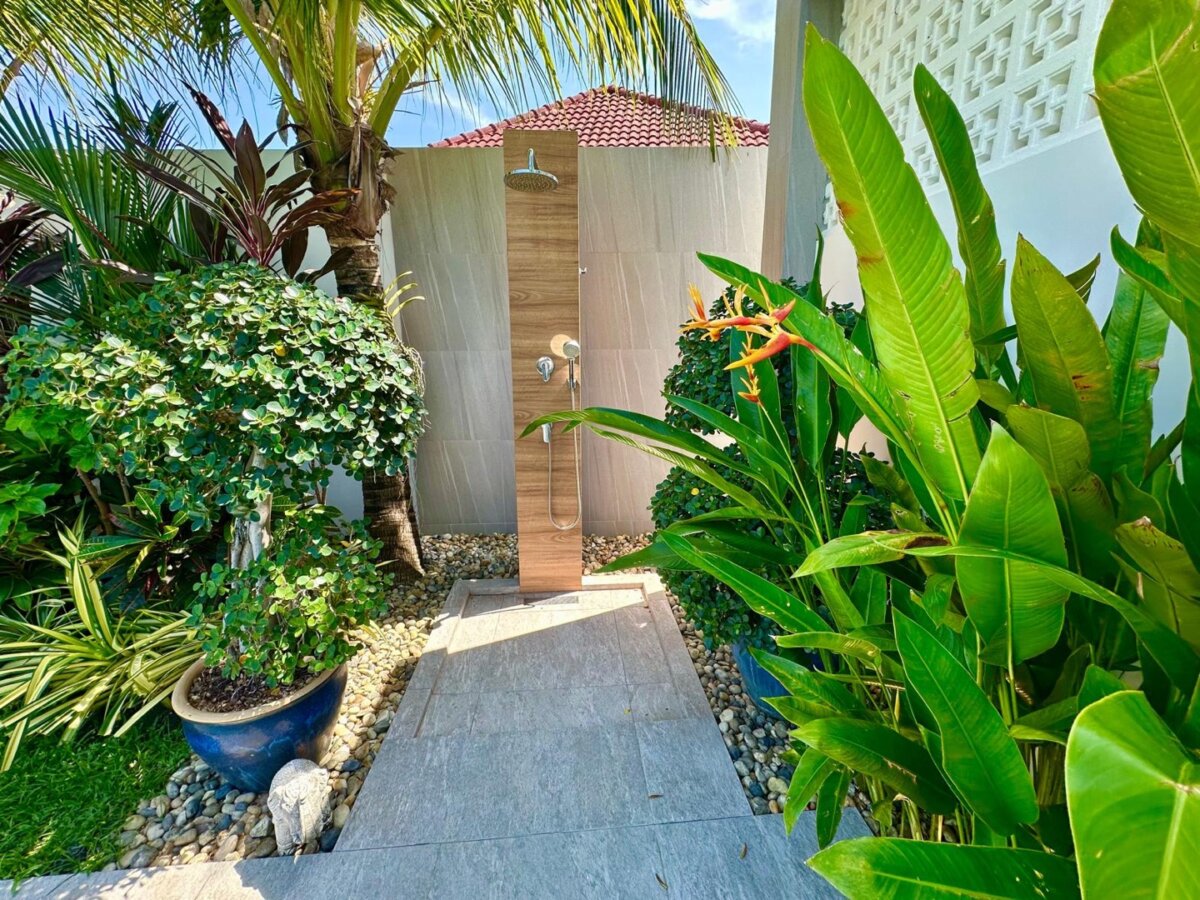 Luxury 4-Bedroom Pool Villa in the Heart of Rawai