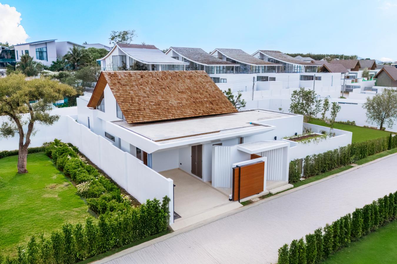 BOTANICA LOUVRE – 1 Refined Tranquil Pool Villa in Cherng Talay, Phuket