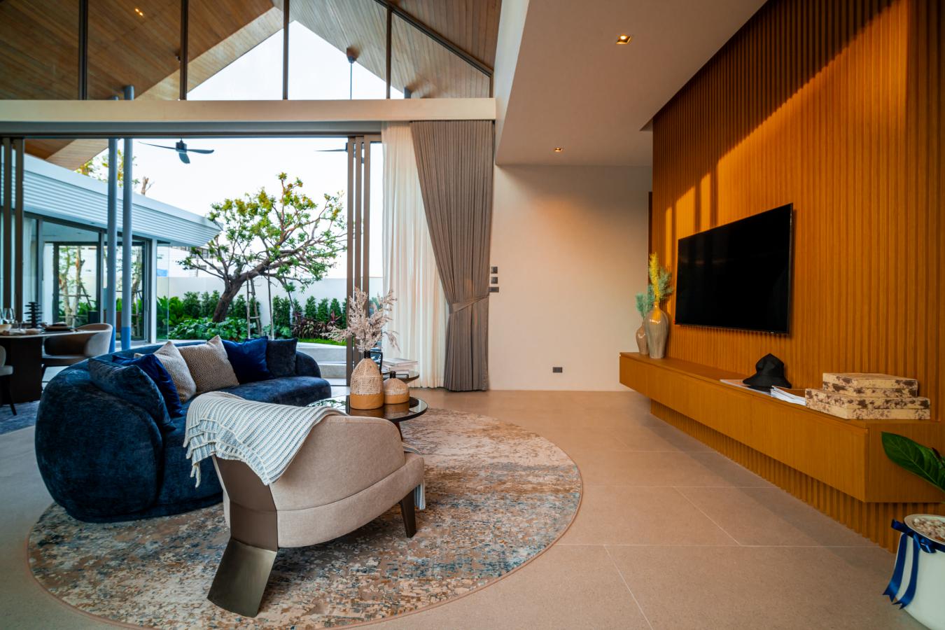 BOTANICA LOUVRE – 17 Refined Tranquil Pool Villa in Cherng Talay, Phuket