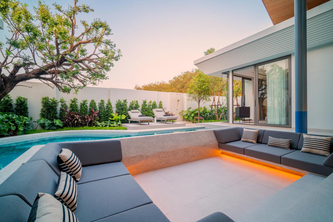 BOTANICA LOUVRE – 6 Refined Tranquil Pool Villa in Cherng Talay, Phuket