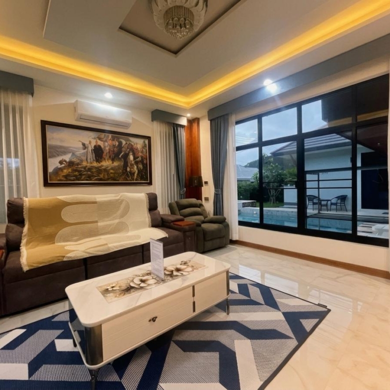  Luxury 3BR Pool Villa – Ao Nang Soi 1, Krabi