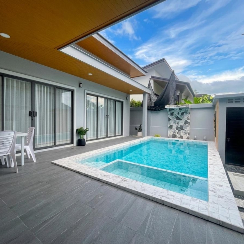 Modern Pool Villa in Ao Nang Soi 1