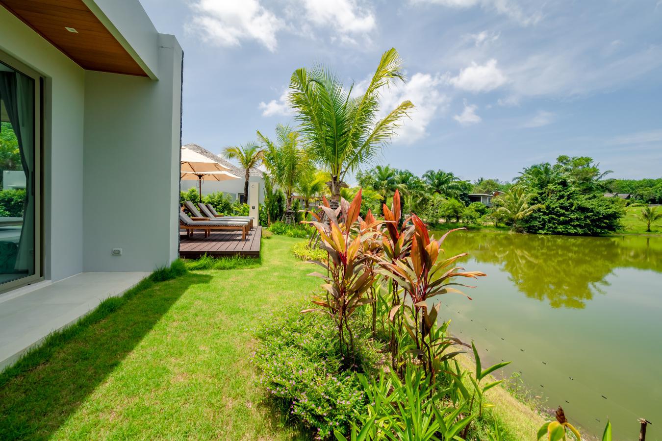 P3231228 Lakefront Residences in Cherng Talay, Phuket