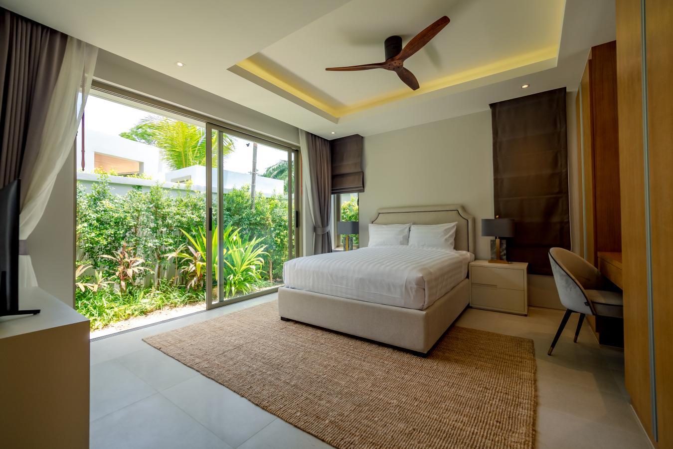P3231243 Lakefront Residences in Cherng Talay, Phuket