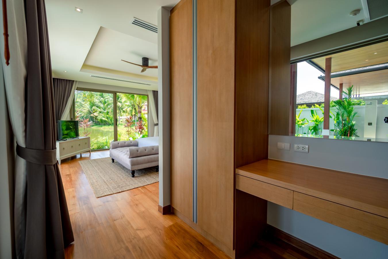 P3231281 Lakefront Residences in Cherng Talay, Phuket