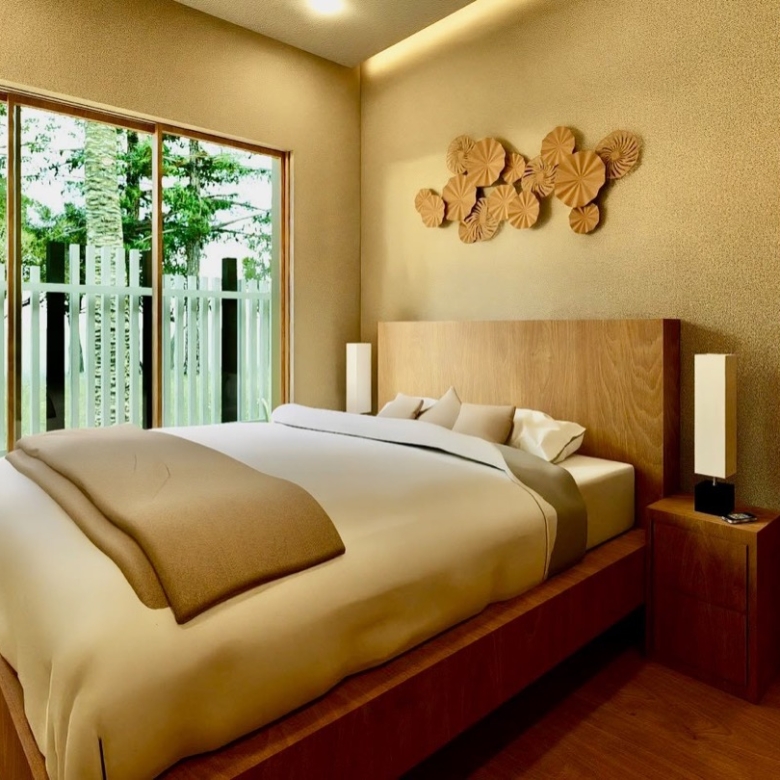 A Rare 4-Bedroom Modern Tropical Pool Villa Close to Lamai